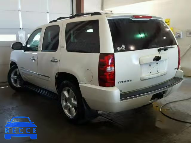 2009 CHEVROLET TAHOE LTZ 1GNFK33069R211673 Bild 2