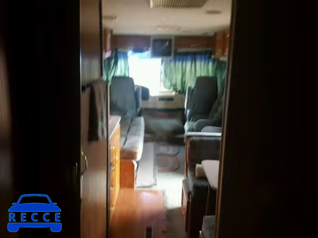 1995 CHEVROLET P30 1GBKP37N1R3317079 image 4