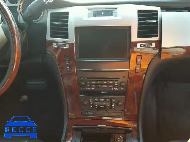 2011 CADILLAC ESCALADE E 1GYS3GEF8BR243070 image 8