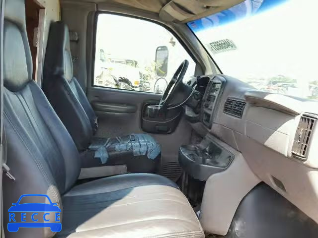 1997 CHEVROLET G3500 1GBJG31R2V1098906 image 4