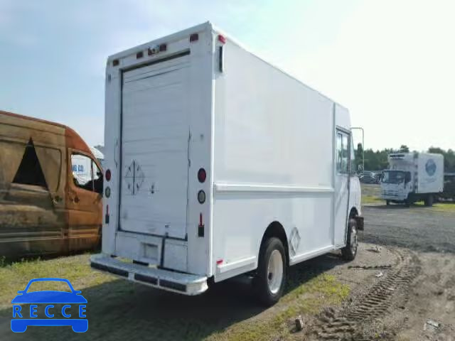 2000 FREIGHTLINER M LINE WAL 4UZA4FA47YCF82281 Bild 3