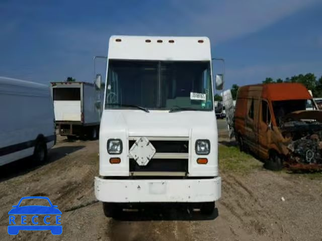 2000 FREIGHTLINER M LINE WAL 4UZA4FA47YCF82281 Bild 8