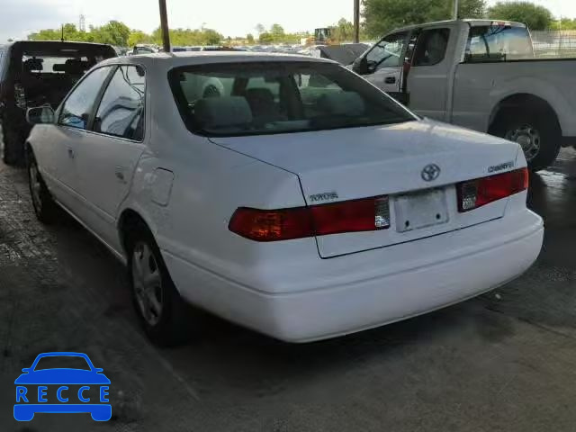 2001 TOYOTA CAMRY 4T1BG22K01U800768 image 2