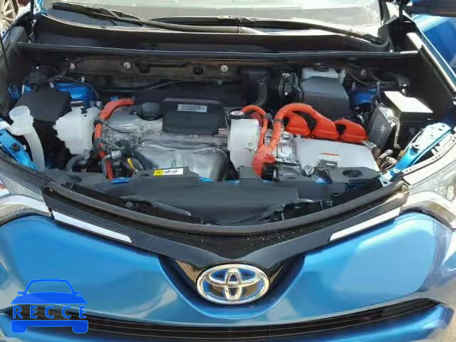 2017 TOYOTA RAV4 HV LE JTMRJREV1HD094293 image 6