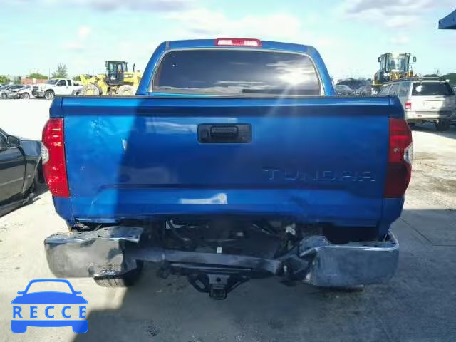 2017 TOYOTA TUNDRA CREWMAX 5TFEW5F10HX214281 Bild 8