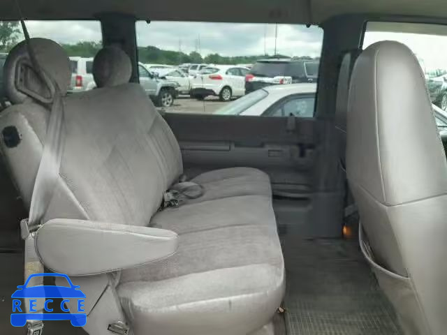 2002 GMC SAFARI 1GKEL19X02B512274 image 5