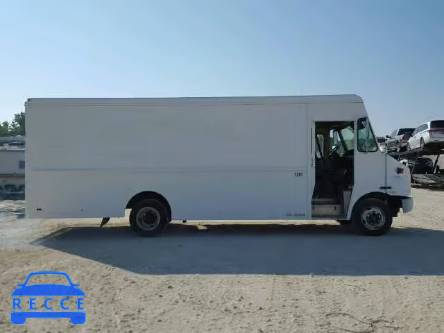 2000 FREIGHTLINER M LINE WAL 4UZA5FAC7YCH12841 image 8