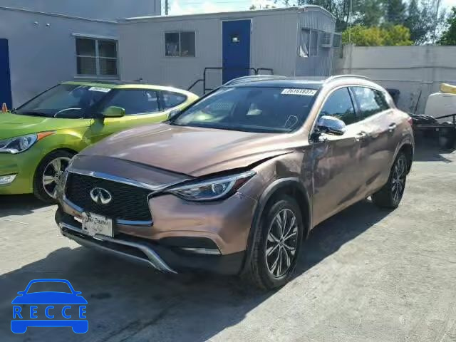 2017 INFINITI QX30 BASE SJKCH5CR4HA016766 Bild 1