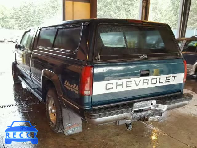 1996 CHEVROLET K2500 1GCGK29R0TE157671 Bild 2