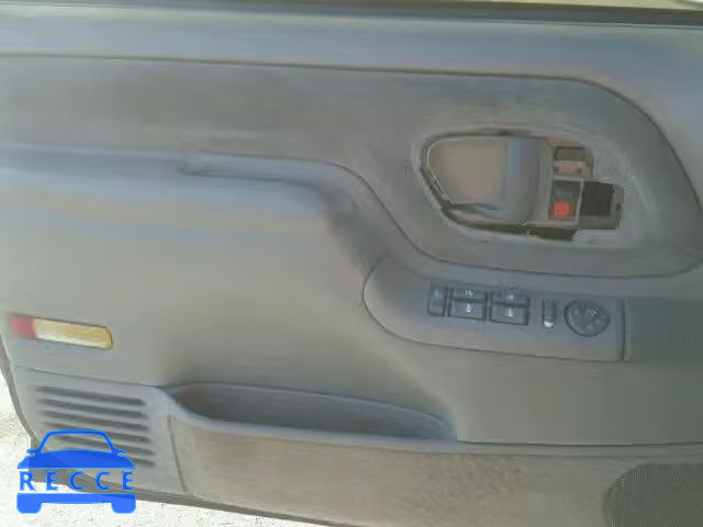 1995 GMC K1500 SUBU 1GKFK16K8SJ736799 image 9