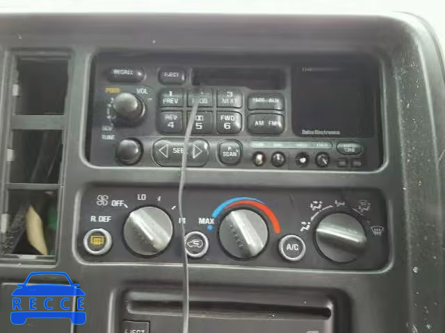 1995 GMC K1500 SUBU 1GKFK16K7SJ740679 image 8