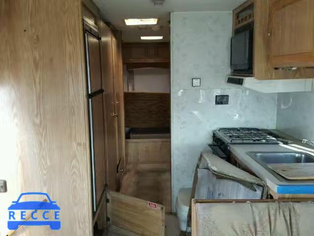 1995 CHEVROLET P30 1GBKP37NXS3303400 image 5