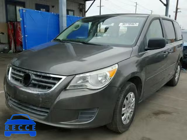 2010 VOLKSWAGEN ROUTAN S 2V4RW4D10AR324563 зображення 1