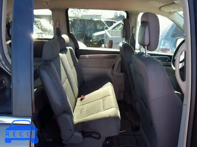 2010 VOLKSWAGEN ROUTAN S 2V4RW4D10AR324563 Bild 5