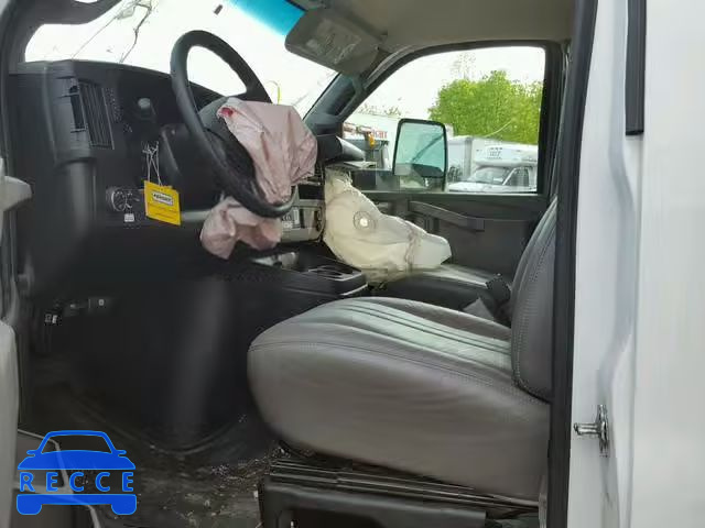 2016 GMC SAVANA CUT 1GD37TCG9G1304818 image 4