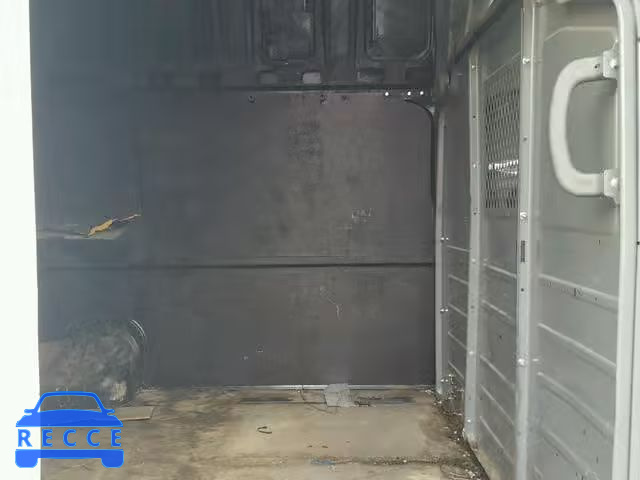 2015 NISSAN NV 2500 1N6AF0LY8FN807850 image 5