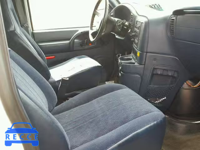 2004 GMC SAFARI XT 1GTDL19X04B509577 зображення 4