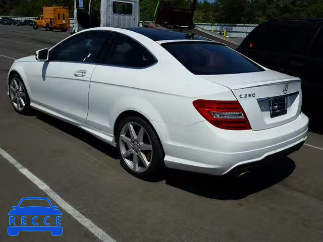 2015 MERCEDES-BENZ C 250 WDDGJ4HB7FG377200 image 2