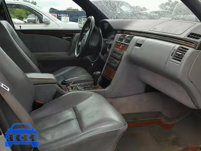 1998 MERCEDES-BENZ E 320 4MAT WDBJH82F2WX010931 image 4