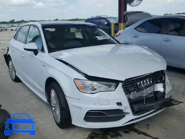 2016 AUDI A3 E-TRON WAUTPBFF6GA074959 Bild 0