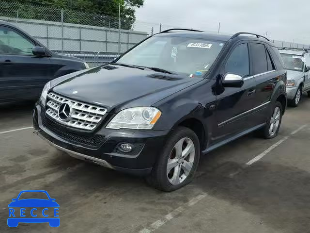 2010 MERCEDES-BENZ ML 350 BLU 4JGBB2FB6AA562516 Bild 1