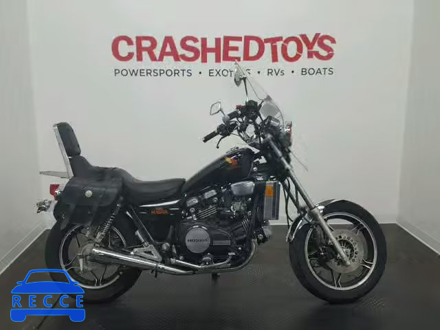 1983 HONDA VF750 C JH2RC0719DM105204 Bild 0