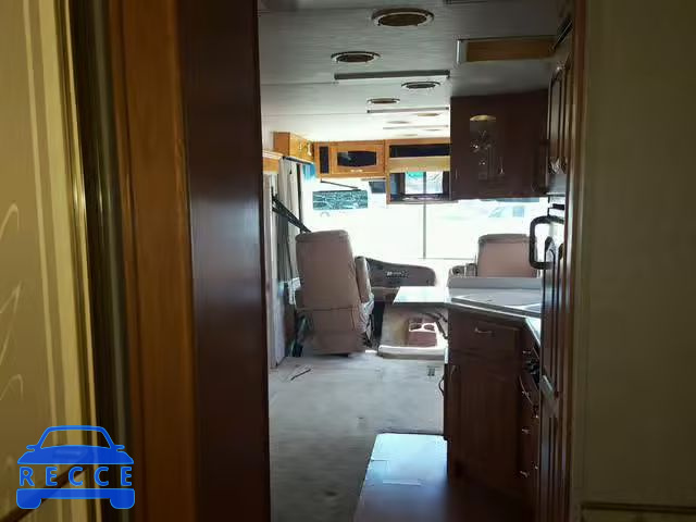 2002 WORKHORSE CUSTOM CHASSIS MOTORHOME 5B4MP67G023339254 image 4