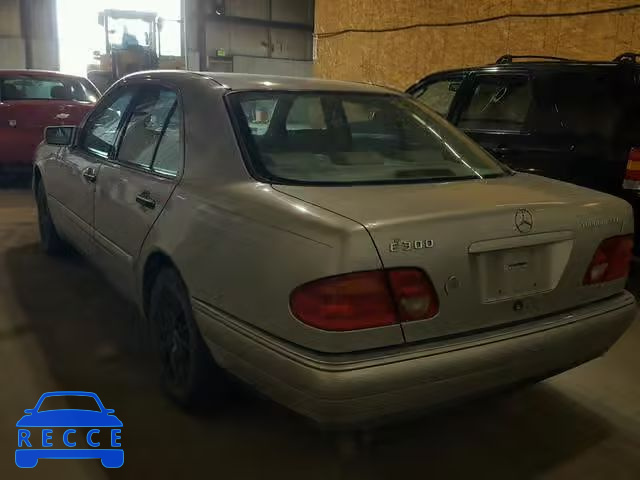 1999 MERCEDES-BENZ E 300TD WDBJF25H8XA939560 image 2