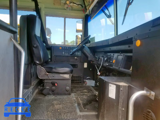 1998 INTERNATIONAL 3000 3800 1HVBBABLXWH538581 image 4