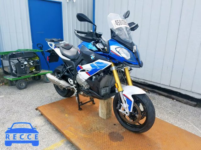 2018 BMW S 1000 XR WB10D1307JZ463589 image 0