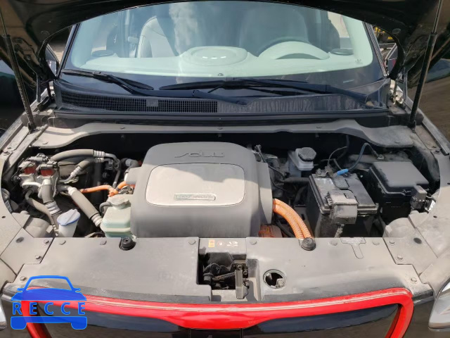 2018 KIA SOUL EV + KNDJX3AE4J7034432 image 11