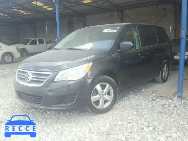 2011 VOLKSWAGEN ROUTAN SEL 2V4RW5DG8BR642894 image 1