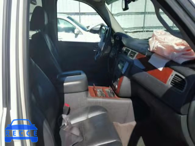 2011 CHEVROLET TAHOE LTZ 1GNSKCE06BR177056 image 4