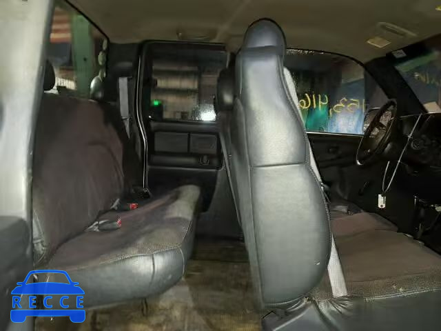 2002 GMC SIERRA C25 1GTHC29U52E292309 image 5