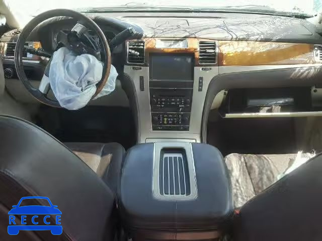 2011 CADILLAC ESCALADE E 1GYS4KEF6BR204459 image 8