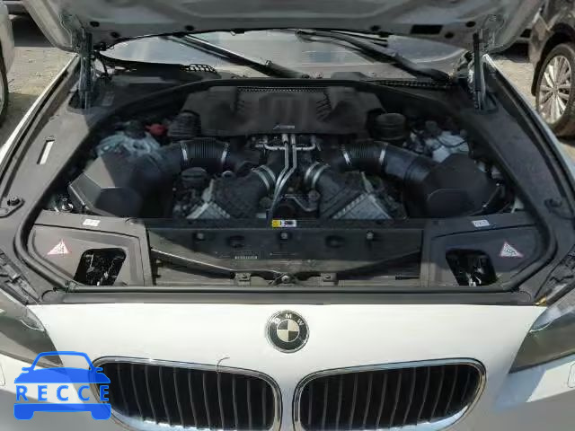 2013 BMW M5 WBSFV9C57DD096918 Bild 6