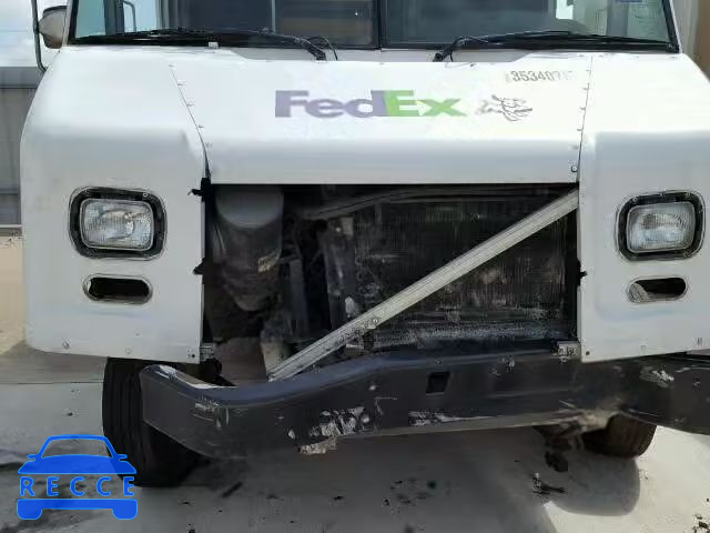 2000 FREIGHTLINER M LINE WAL 4UZA4FF48YCF81259 Bild 8