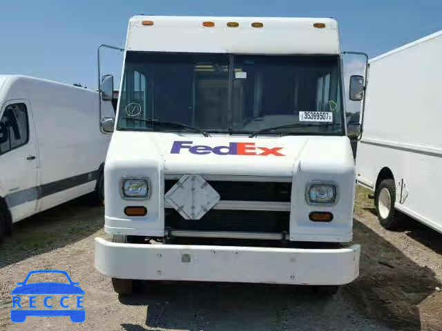 2000 FREIGHTLINER M LINE WAL 4UZA4FA44YCG41643 Bild 8