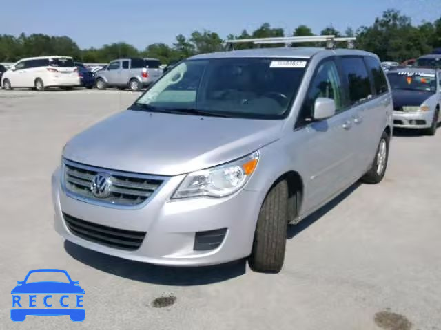 2010 VOLKSWAGEN ROUTAN SEL 2V4RW5DX7AR268356 image 1