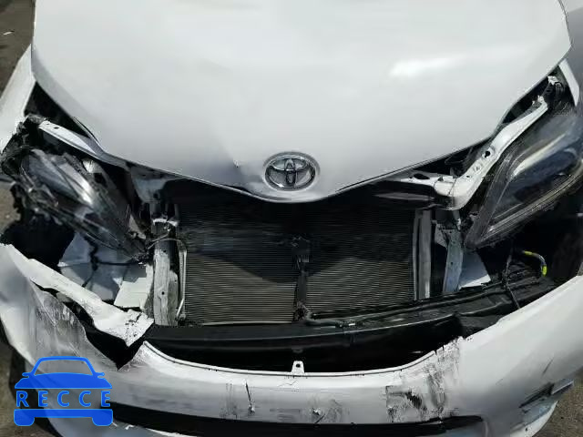 2017 TOYOTA SIENNA SE 5TDXZ3DC6HS786096 image 6