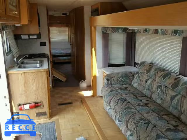 1995 CHEVROLET P30 1GBLP37N9S3313288 image 8