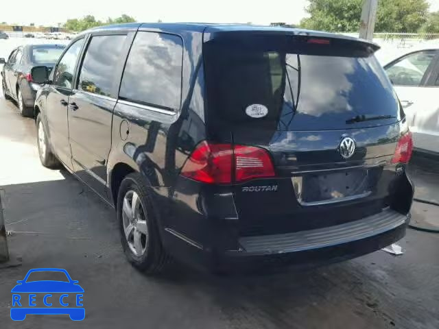 2010 VOLKSWAGEN ROUTAN SEL 2V4RW5DX9AR316164 image 2