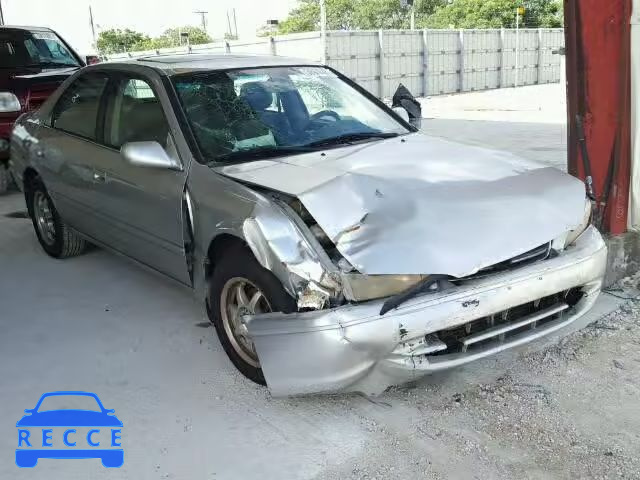 2000 TOYOTA CAMRY JT2BF22K1Y0281988 image 0