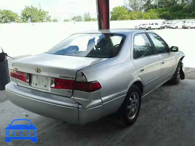 2000 TOYOTA CAMRY JT2BF22K1Y0281988 image 3