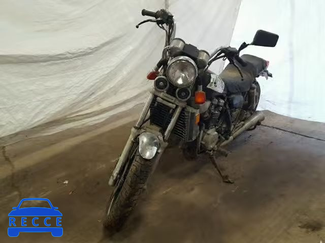 1982 HONDA VF750C JH2RC0711CM026298 Bild 1