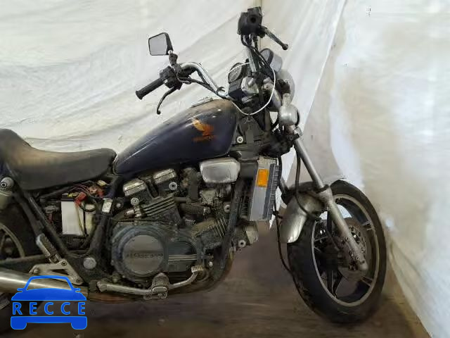 1982 HONDA VF750C JH2RC0711CM026298 Bild 4