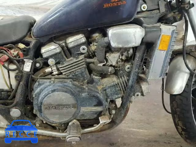 1982 HONDA VF750C JH2RC0711CM026298 Bild 6