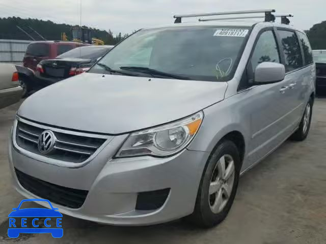 2010 VOLKSWAGEN ROUTAN SEL 2V4RW5DX7AR268356 image 1