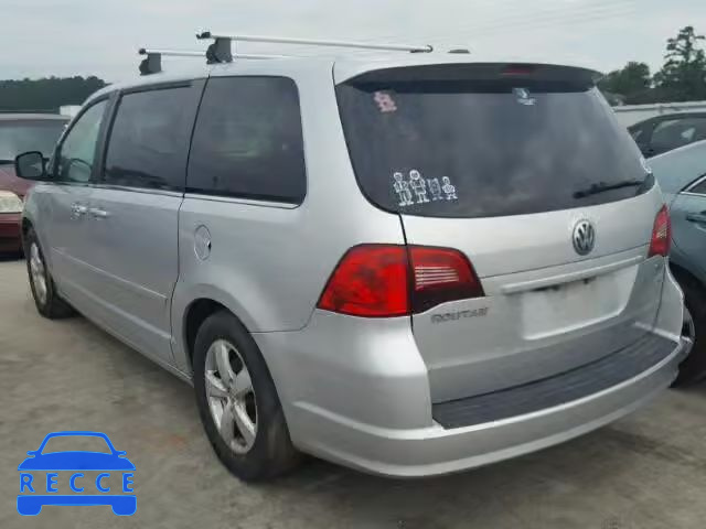 2010 VOLKSWAGEN ROUTAN SEL 2V4RW5DX7AR268356 image 2