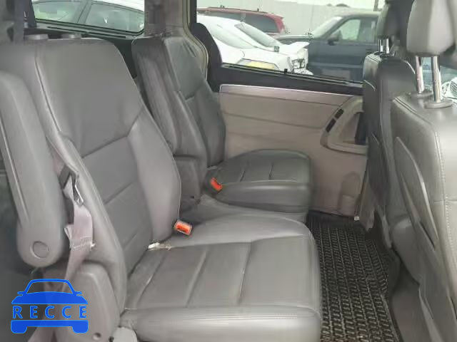 2010 VOLKSWAGEN ROUTAN SEL 2V4RW5DX7AR268356 image 5